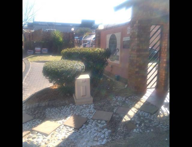 2 BEDROOM DUPLEX FOR SALE IN MONDEOR